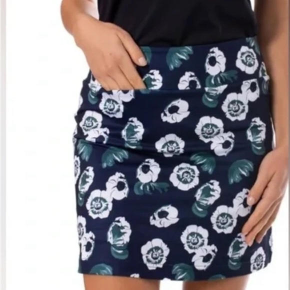 Golftini Night Moves Floral Print Golf Skort, Navy, Size “S” - Picture 2 of 12
